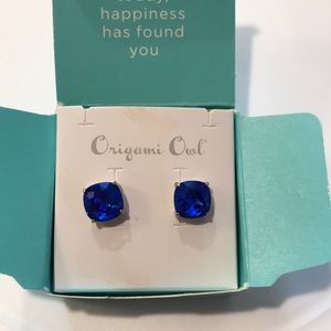 origami owl Majestic Blue Swarosvki Crystals